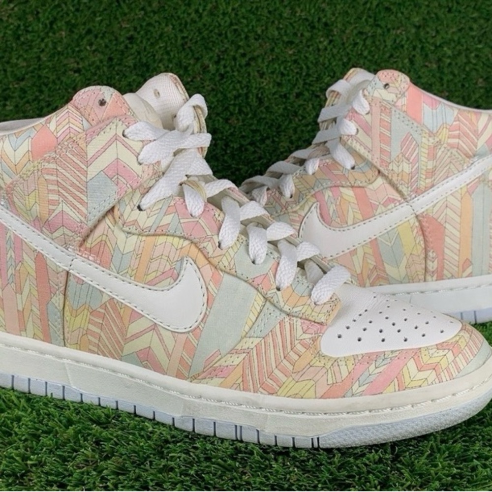 Nike Dunk High Skinny Premium Sail Aura “Liberty of London” Sneaker Size 7